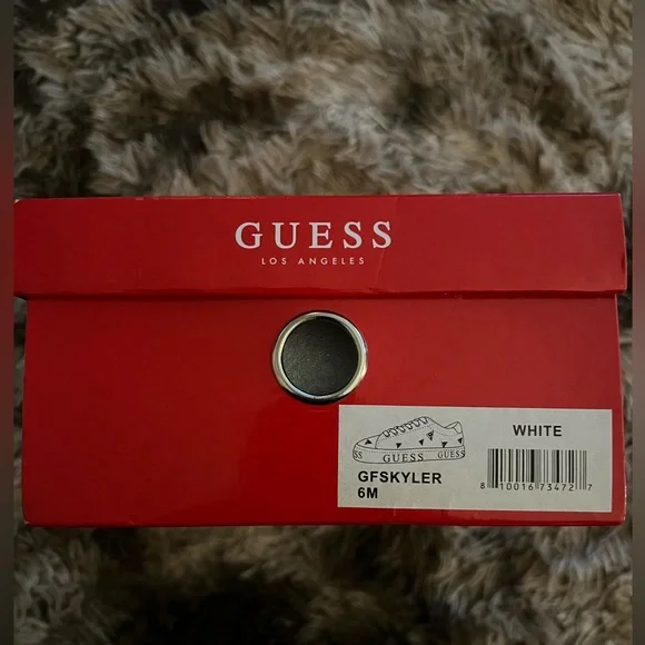 New women’s Guess sneakers size 6 - Picture 4 of 4